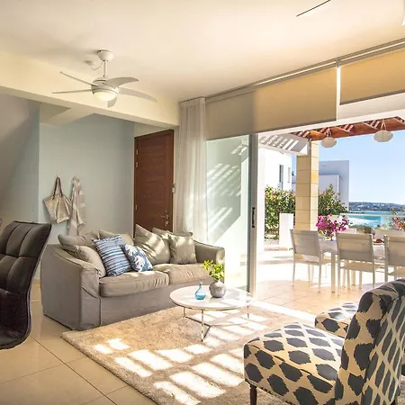 Porto Coral Bay