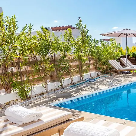 Porto Villa *